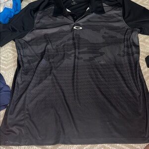 Oakley Men's Medium Collared Dark Pattern Polo Shirt